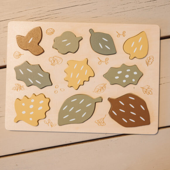 ξύλινο βρεφικό παζλ με φύλλα σε ουδέτερα χρώματα και νούμερα
